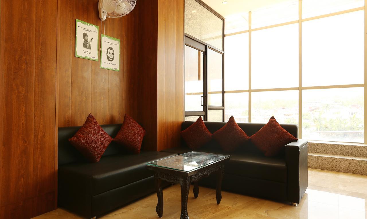 Hotel Treebo Blessing Bells à Dehradun Extérieur photo
