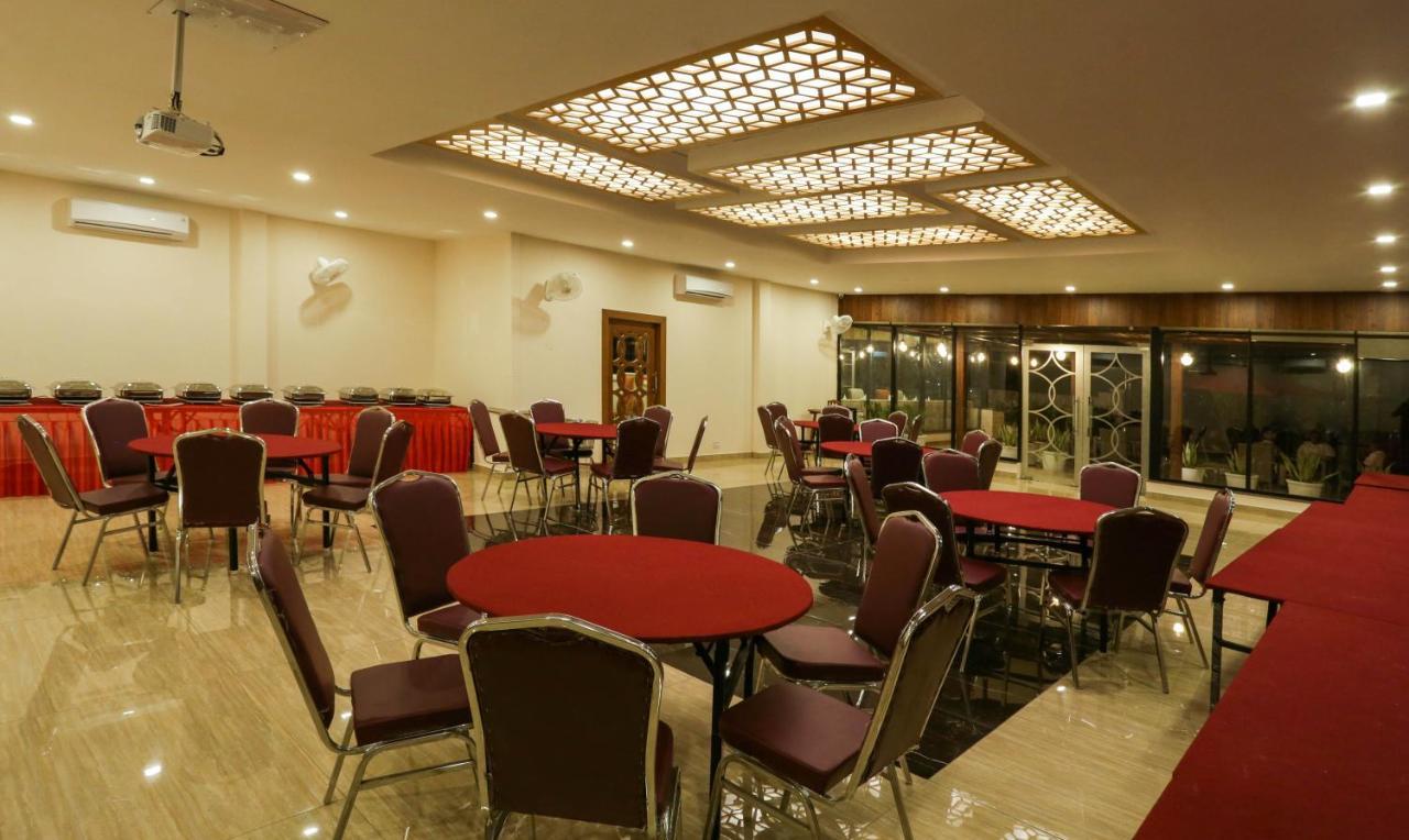 Hotel Treebo Blessing Bells à Dehradun Extérieur photo