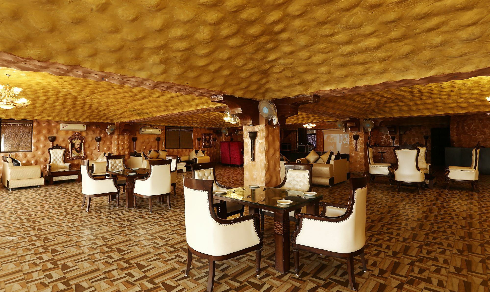 Hotel Treebo Blessing Bells à Dehradun Extérieur photo