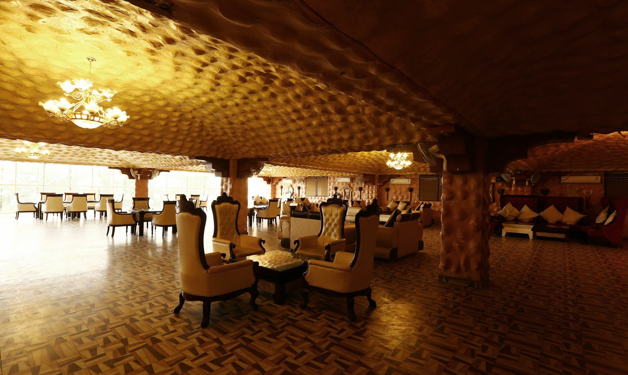 Hotel Treebo Blessing Bells à Dehradun Extérieur photo